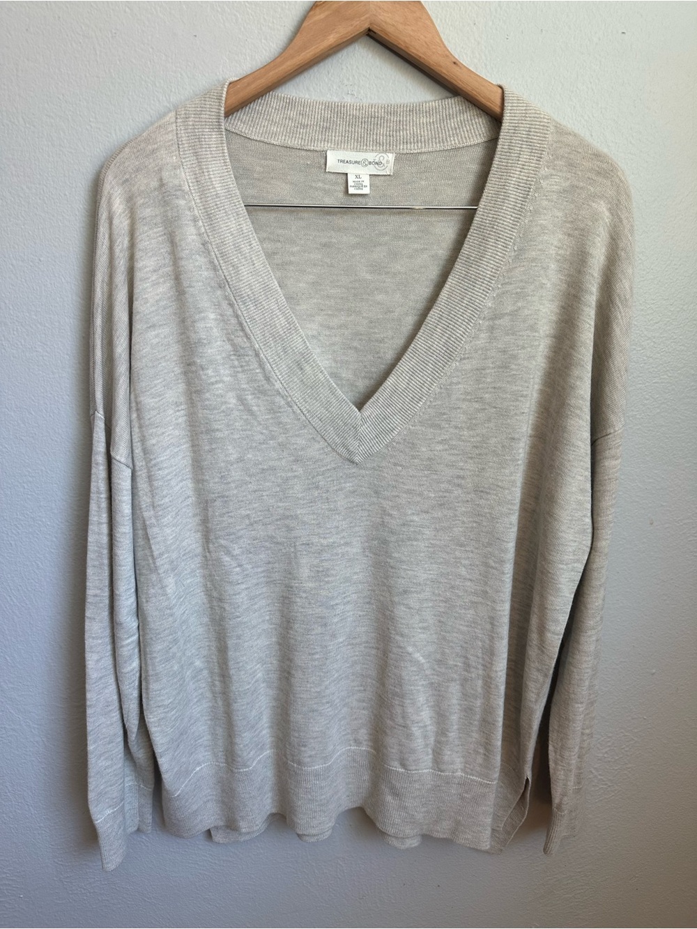 Treasure & Bond Cream V-Neck Sweater - Picture 2 of 6